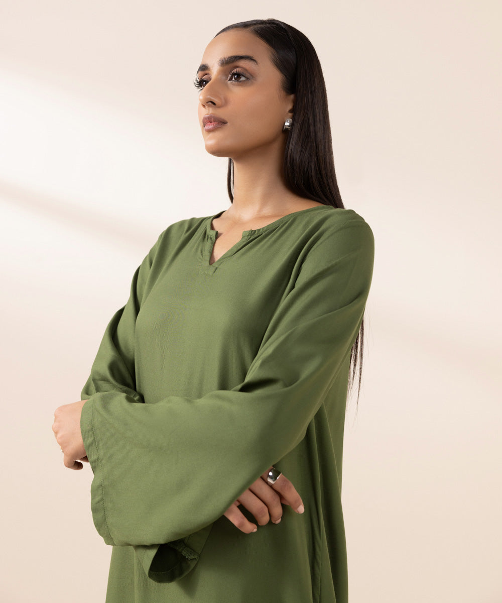 Women's Pret Bedford Green Solid Straight Shirt