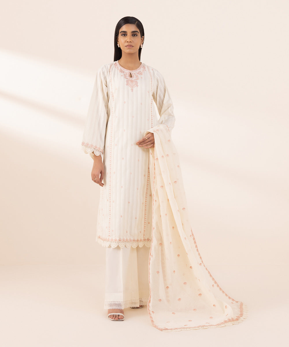 Blended Textured Karandi Off White Embroidered Dupatta