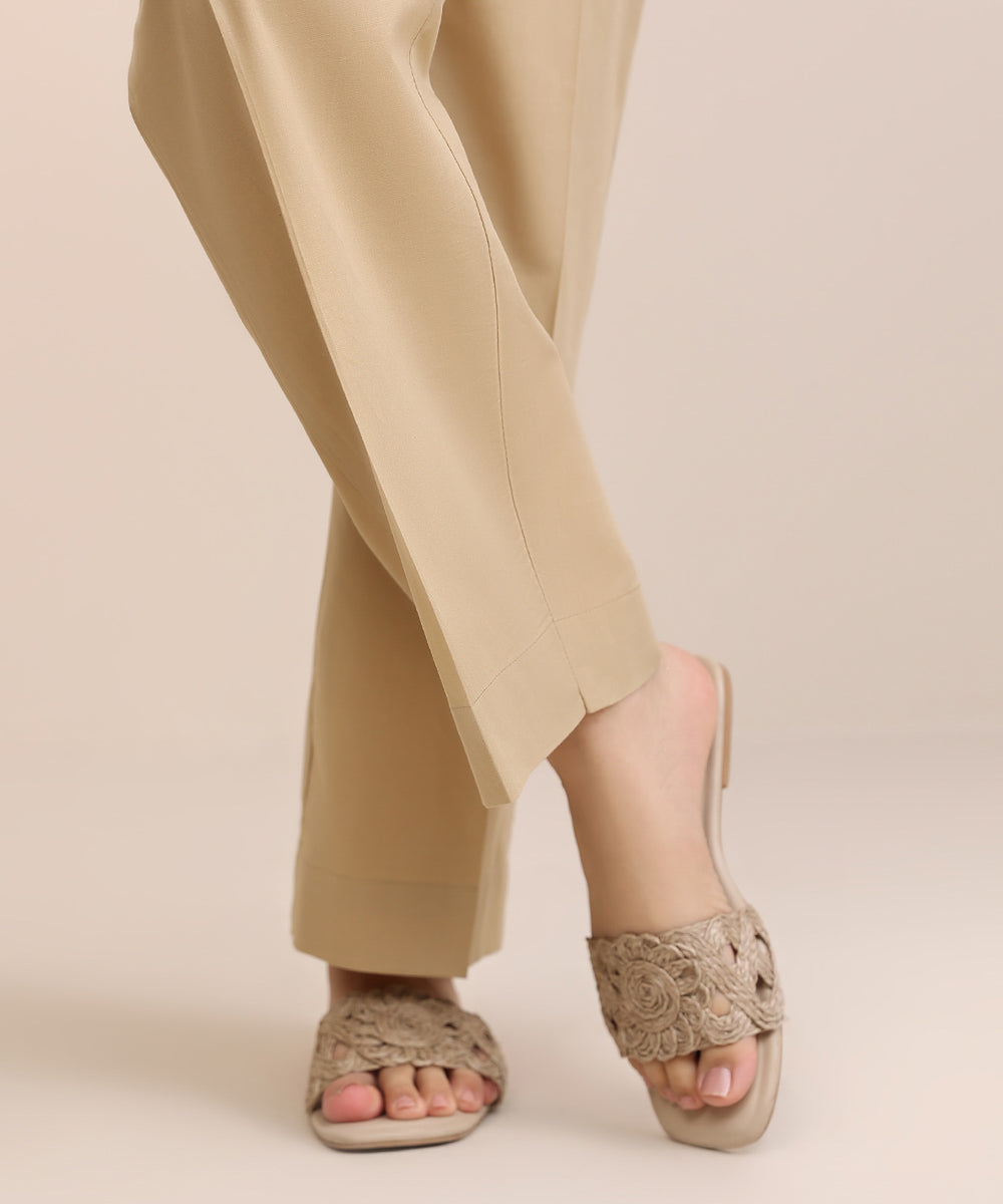 Women's Pret Cambric Beige Solid Straight Pants