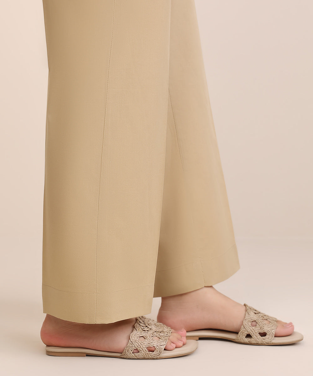 Women's Pret Cambric Beige Solid Straight Pants