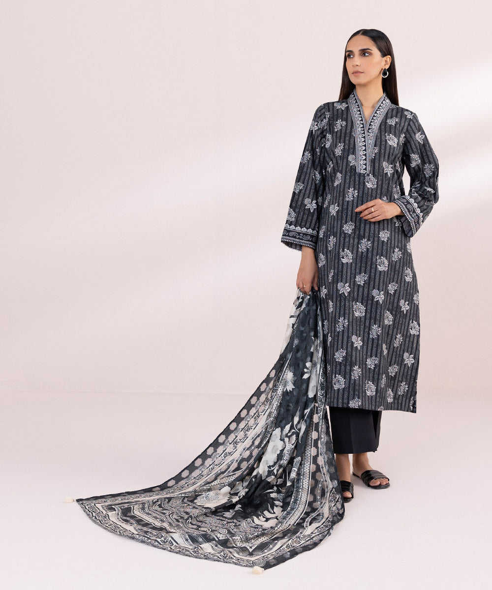 Brochea Jacquard Black Dyed Dupatta