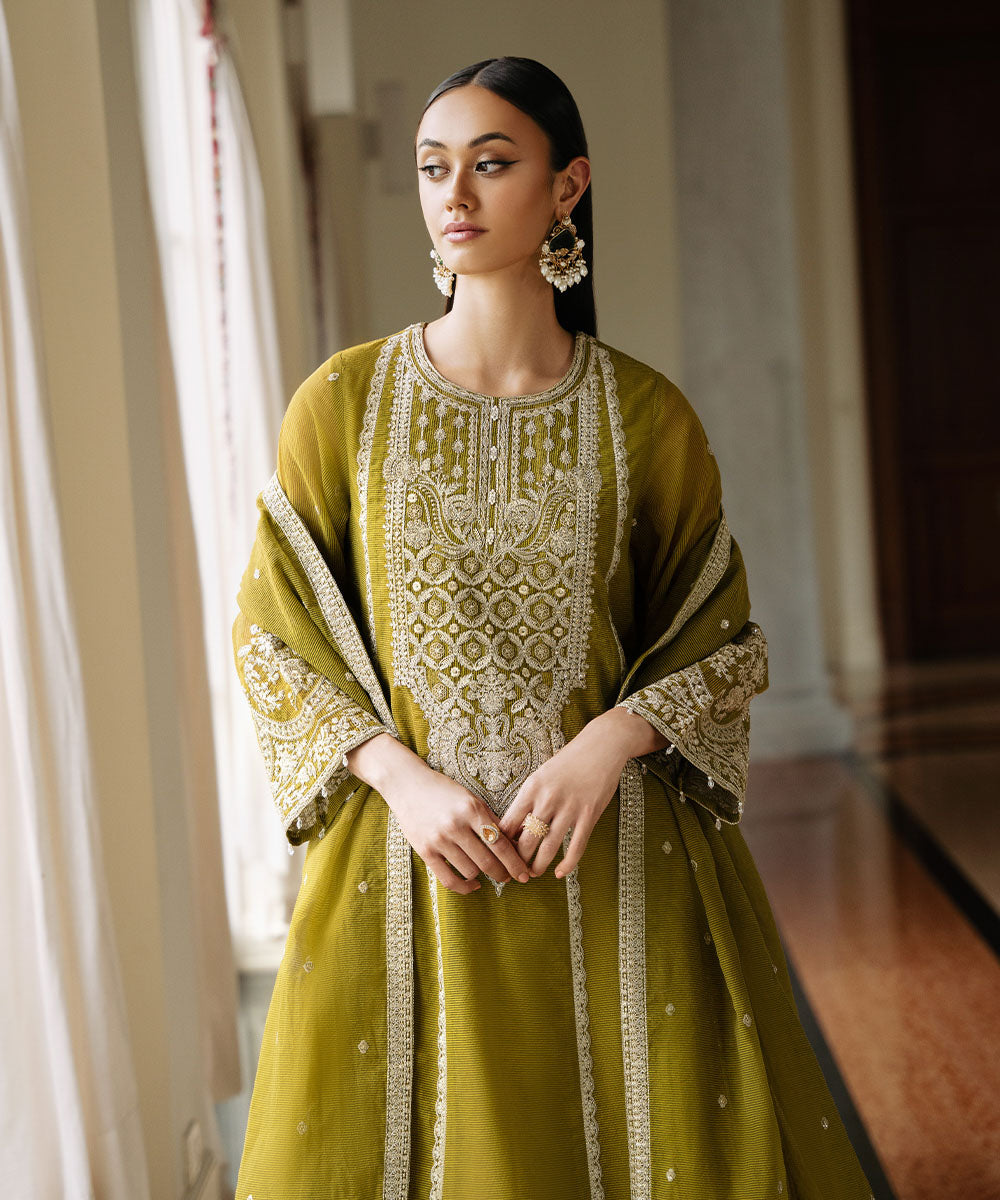 Women's Pret Blended Textured Karandi Green Embroidered Three Piece Suit