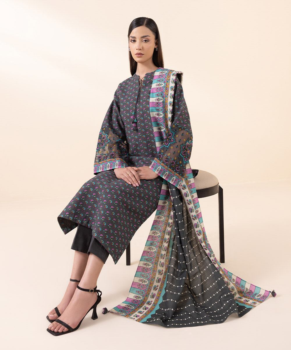 Women's Unstitched Khaddar Grey Embroidered 3 Piece Suit 