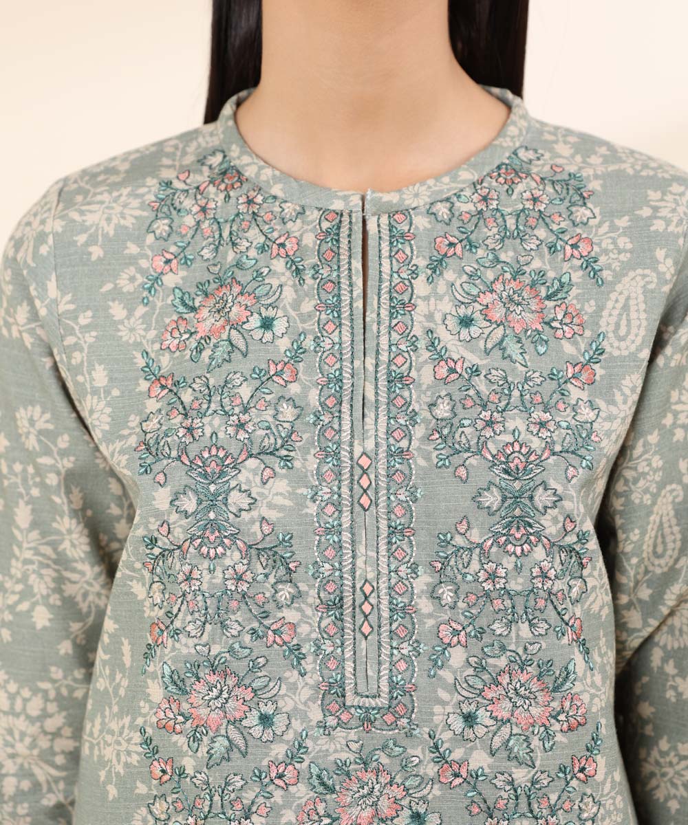 Women's Unstitched Light Khaddar Grey Embroidered 3 Piece Suit