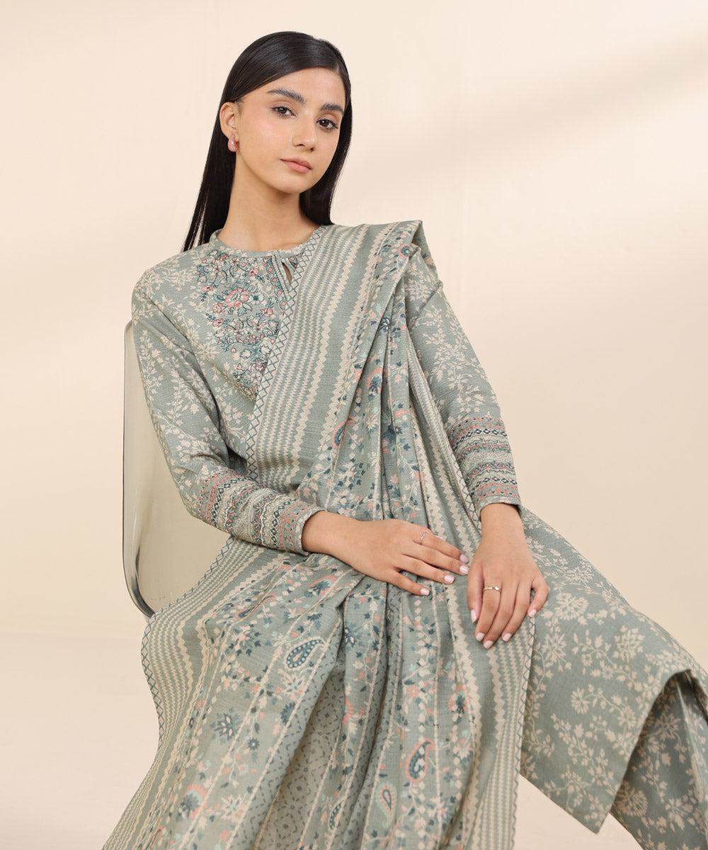 Women's Unstitched Light Khaddar Grey Embroidered 3 Piece Suit