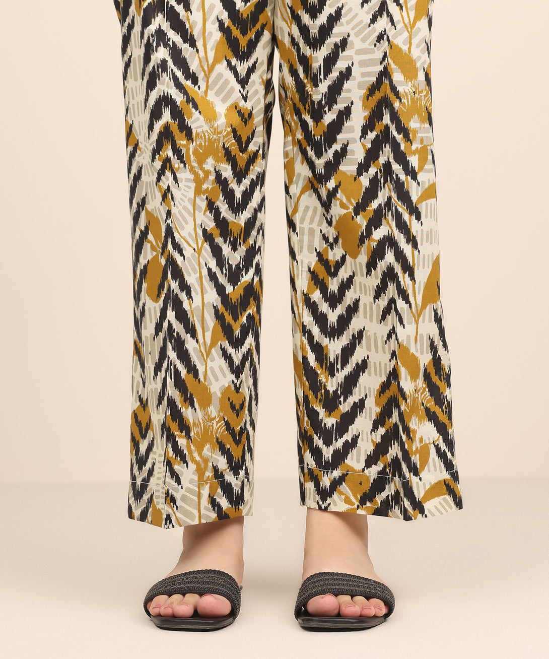 Women's RTW Cambric Multi Printed Straight Pants