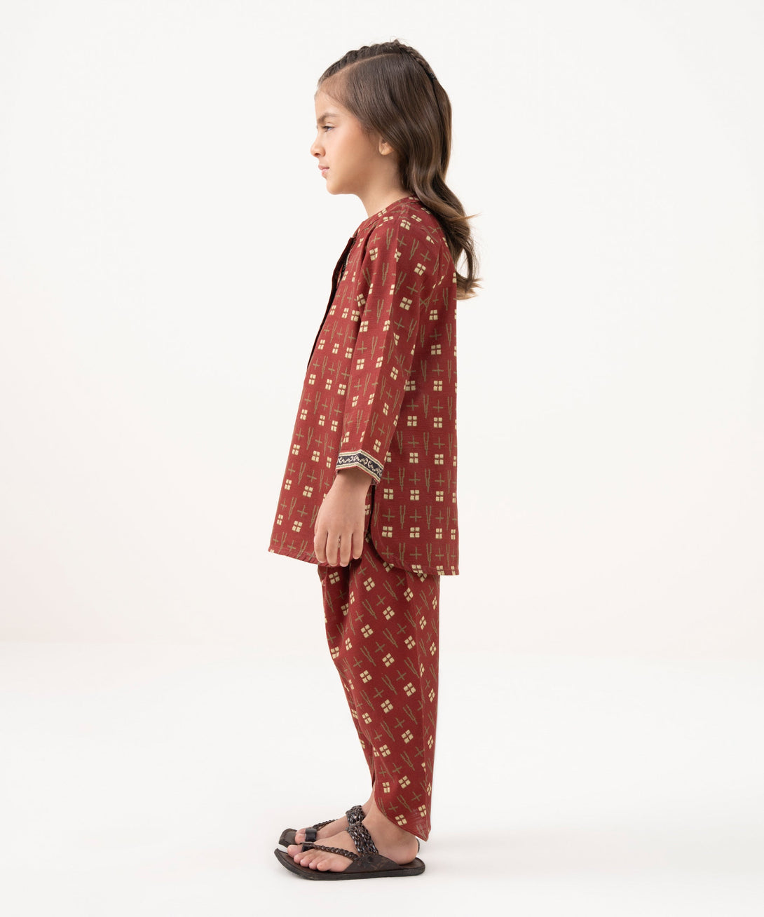Girl's Light Khaddar Printed Maroon 2 Piece Suit