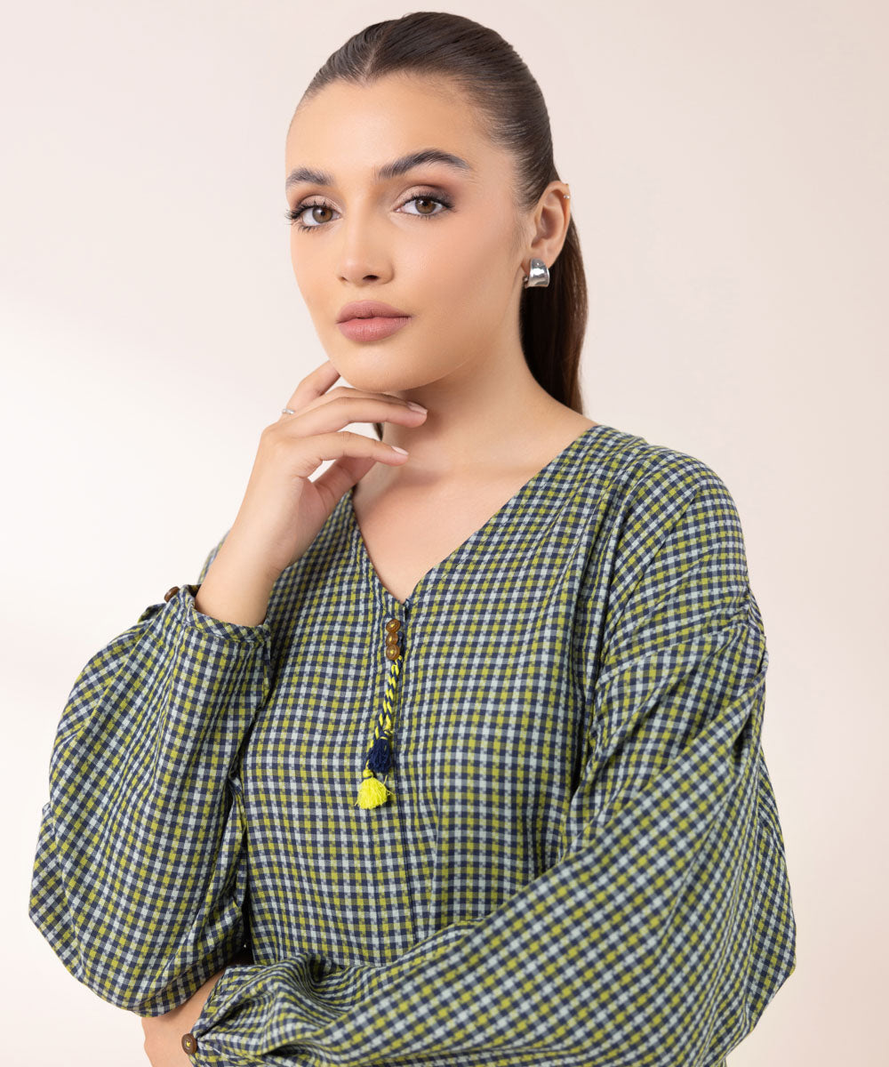 Women's Pret Yarn Dyed Solid Green A-Line Shirt