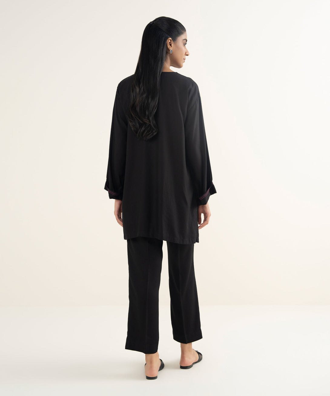 Women's RTW Bedford  Solid Black Wrap