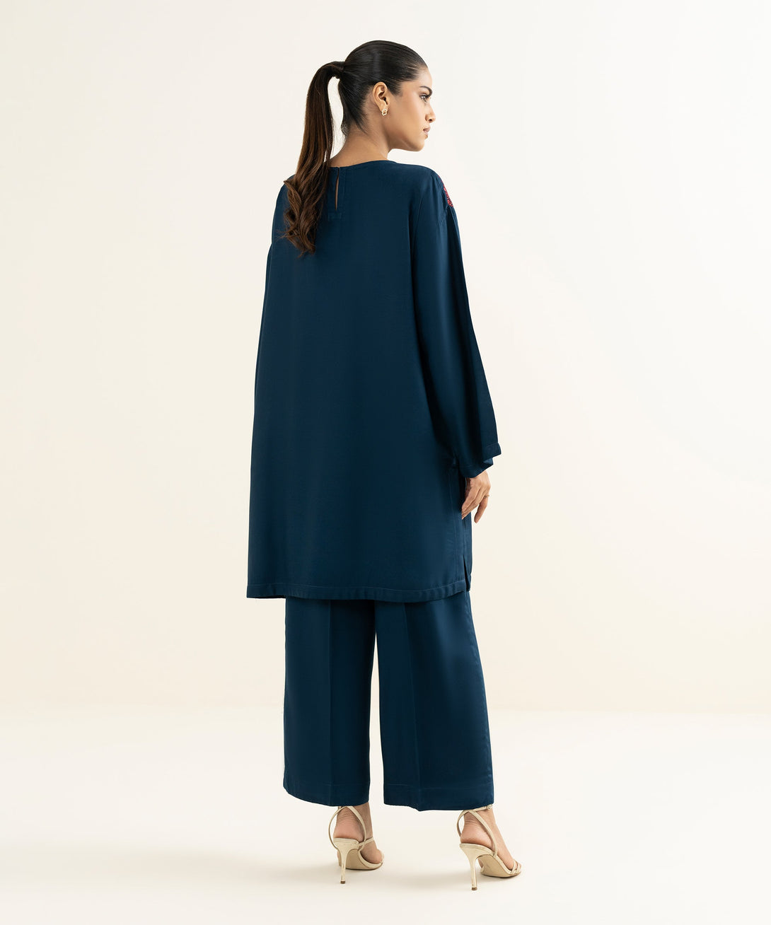 Women's RTW Bedford  Embroidered Teal Drop Shoulder Shirt