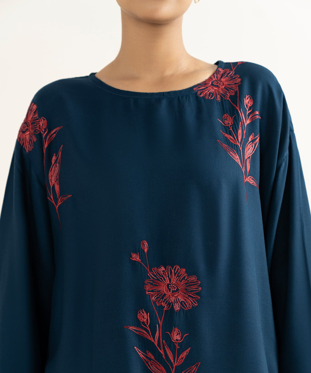Women's RTW Bedford  Embroidered Teal Drop Shoulder Shirt