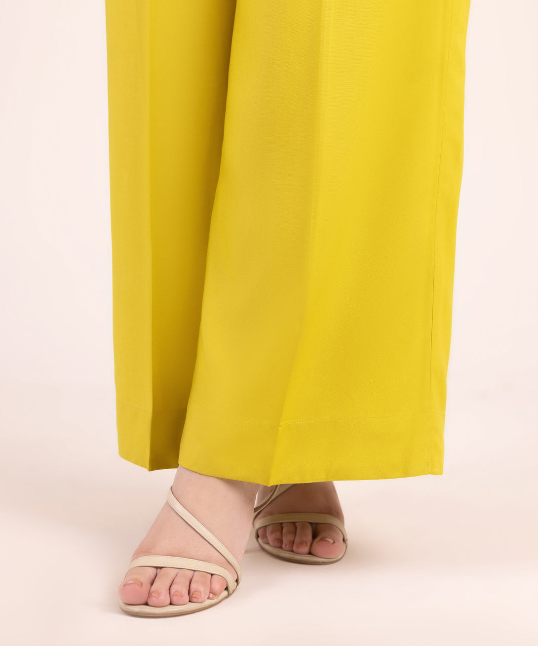 Women's RTW Linen Viscose Solid Lime Culottes