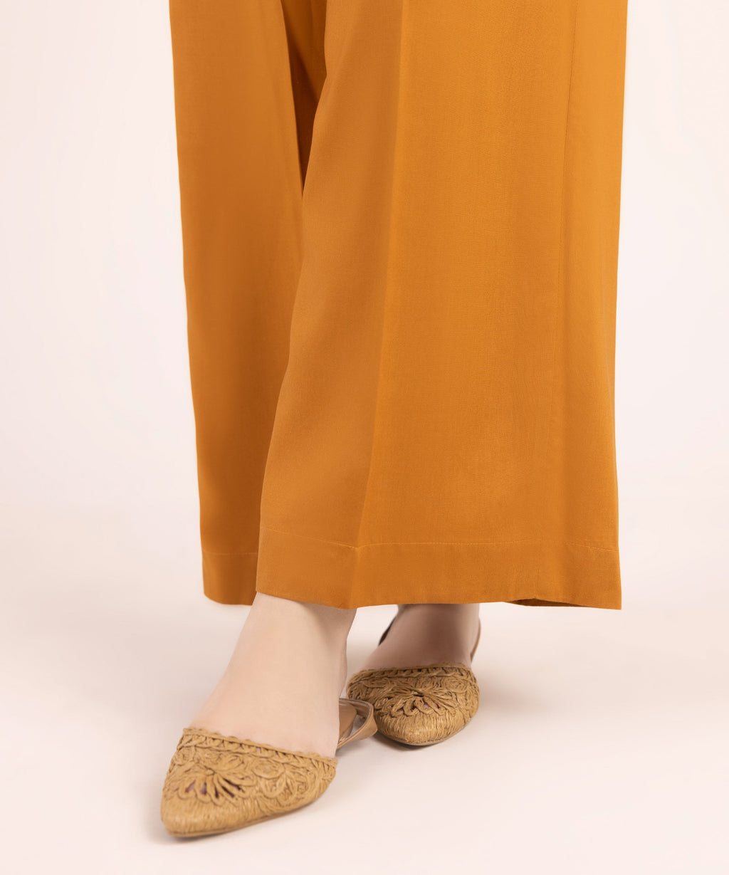 Women's RTW Linen Viscose Solid Rust Culottes