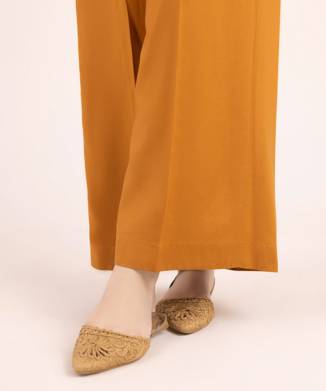 Women's RTW Linen Viscose Solid Rust Culottes