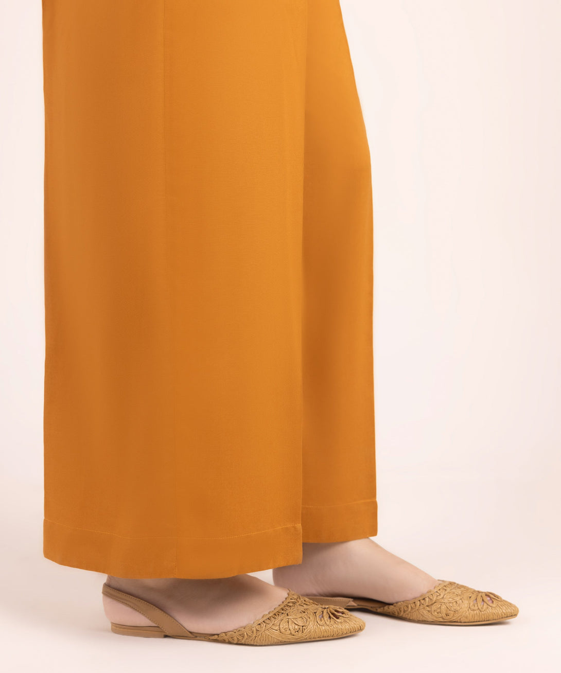 Women's RTW Linen Viscose Solid Rust Culottes