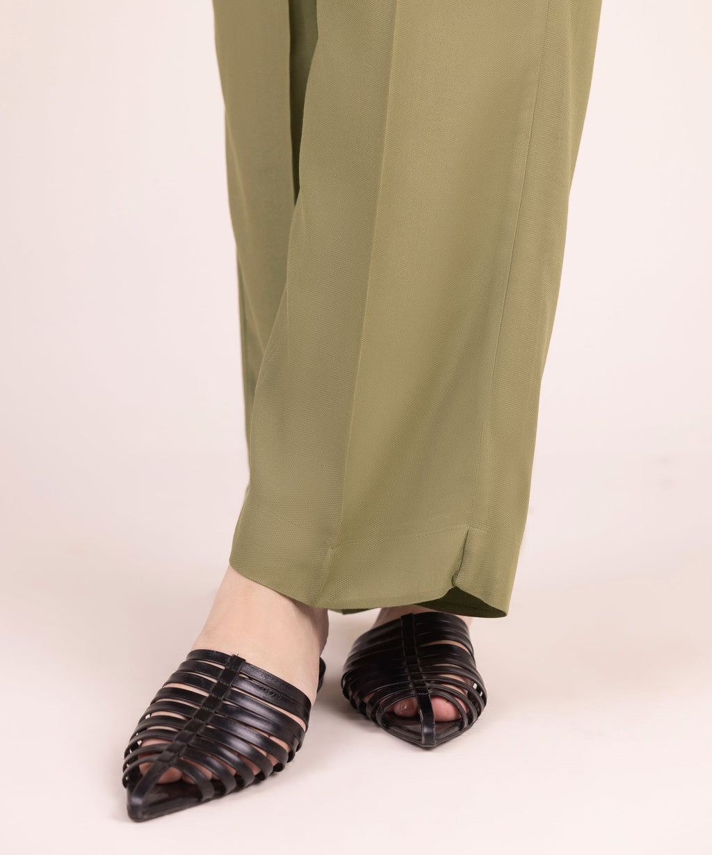 Women's RTW Bedford Solid Green Straight Pants