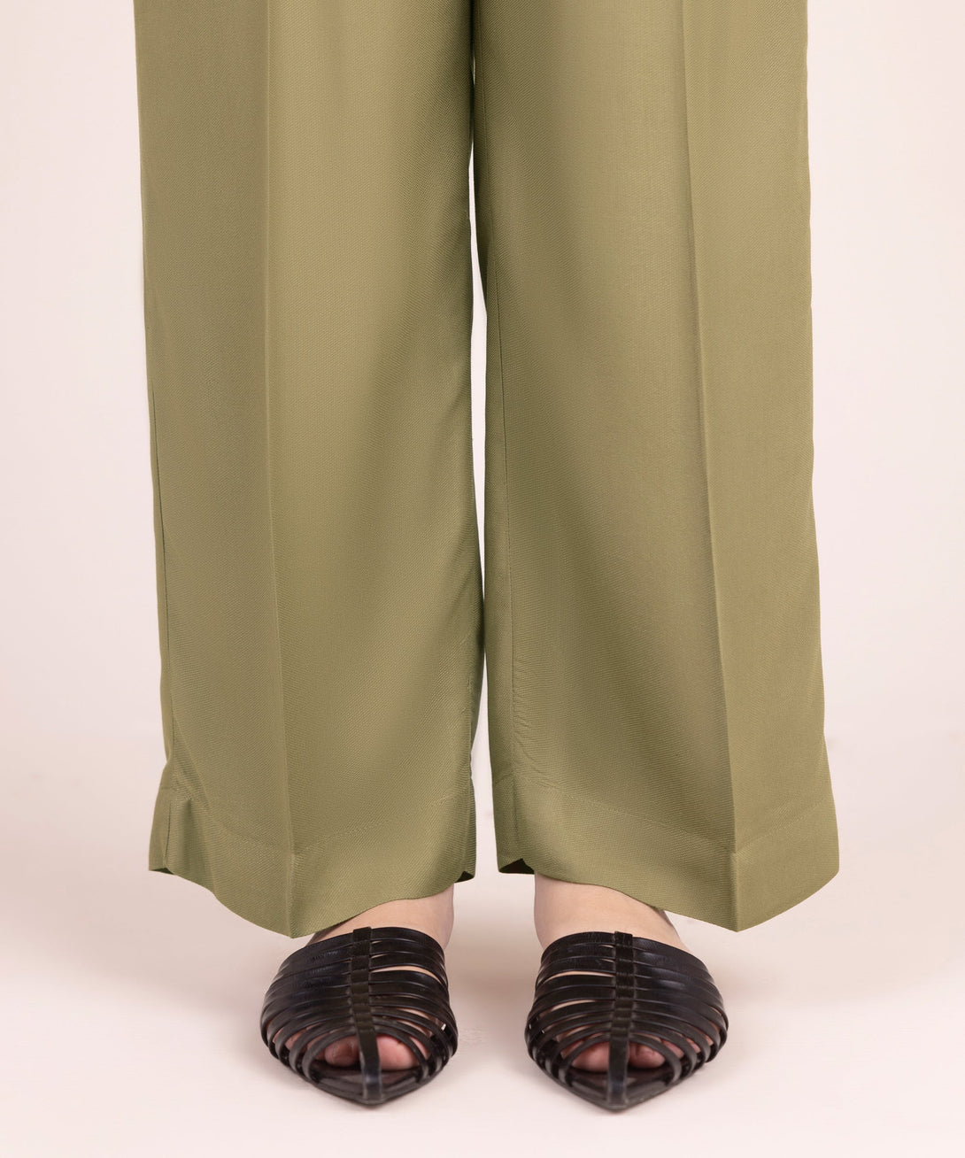 Women's RTW Bedford Solid Green Straight Pants