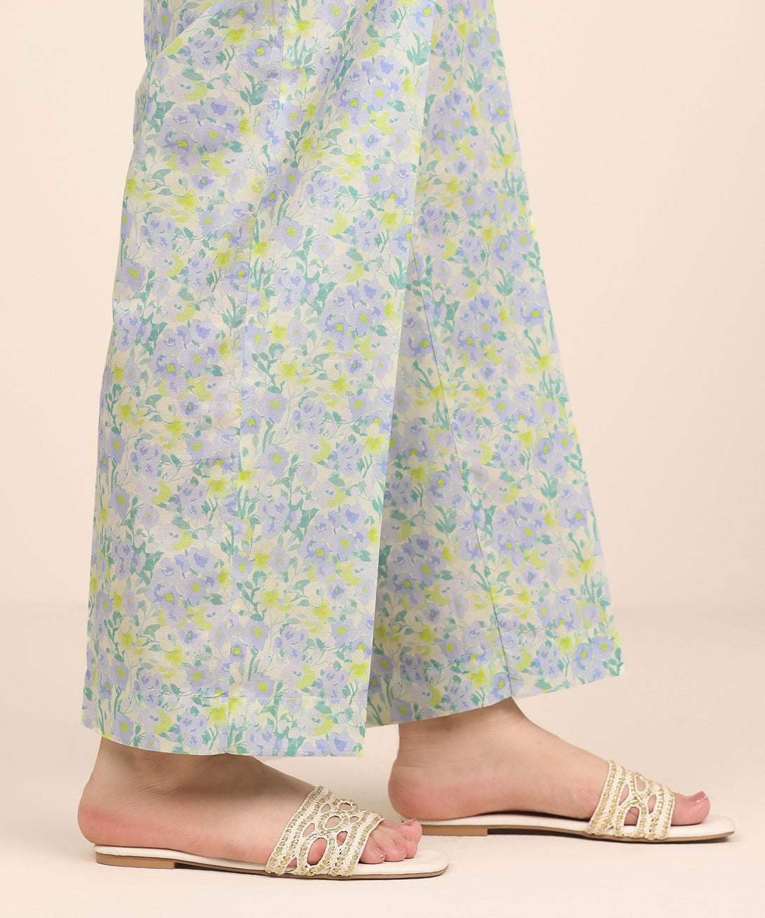 Women's RTW Cambric Multi Printed Straight Pants