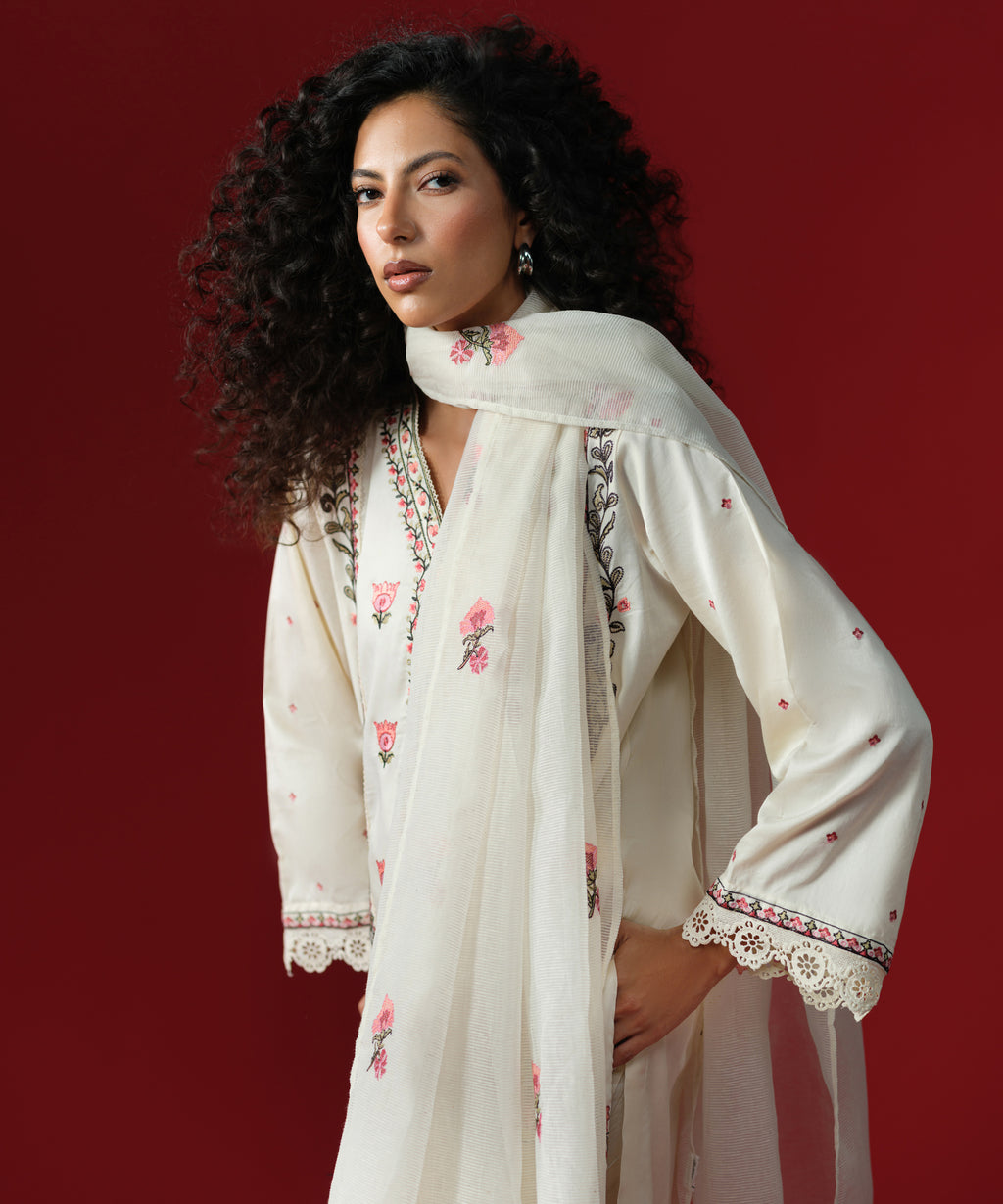 Embroidered Karandi Dupatta