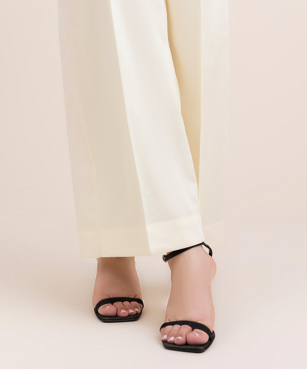 Women's Pret Blended Satin Off White Solid Culottes