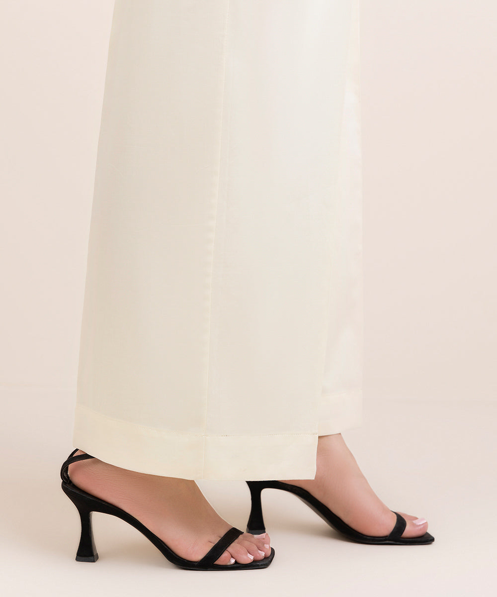 Women's Pret Blended Satin Off White Solid Culottes