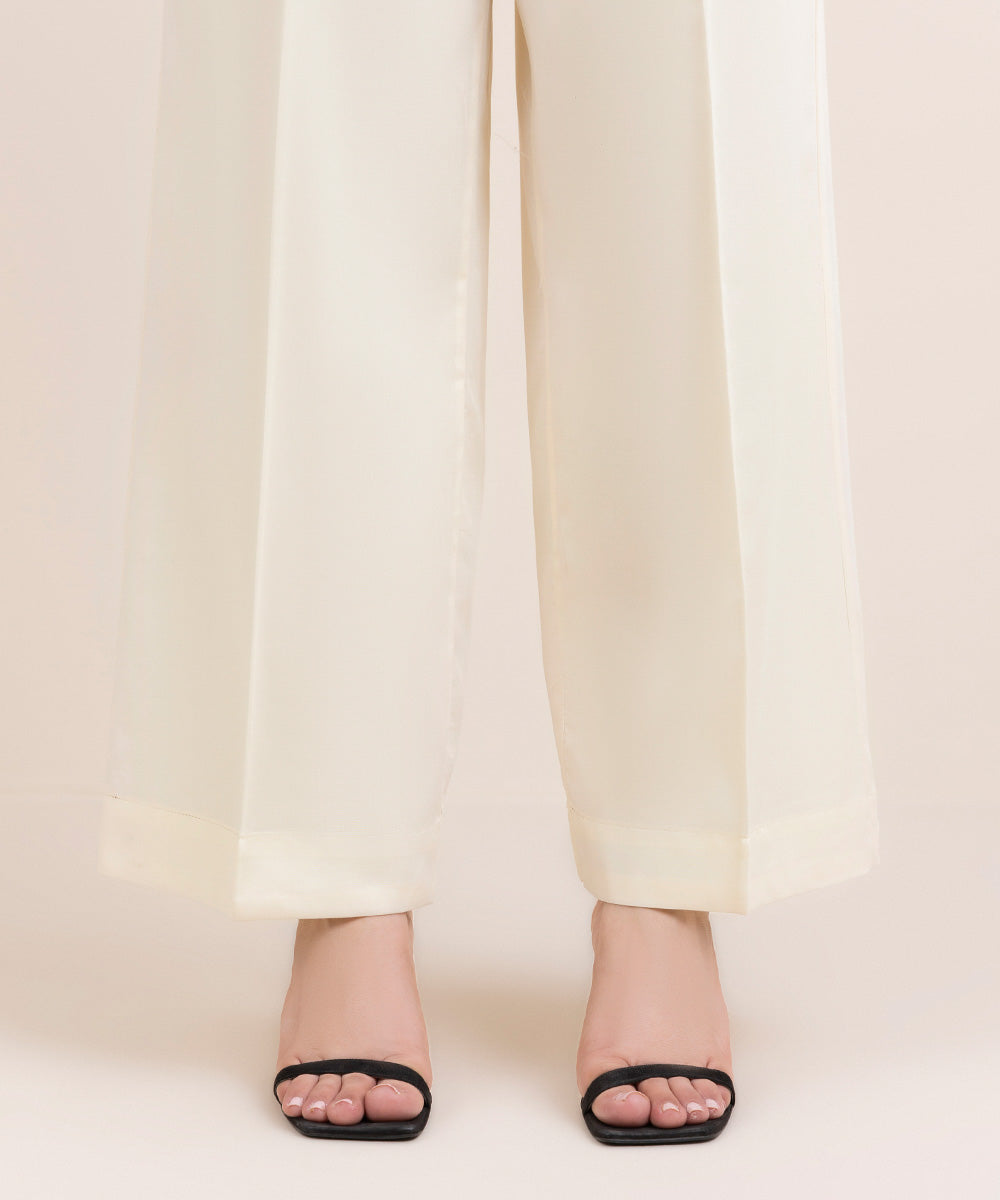 Women's Pret Blended Satin Off White Solid Culottes