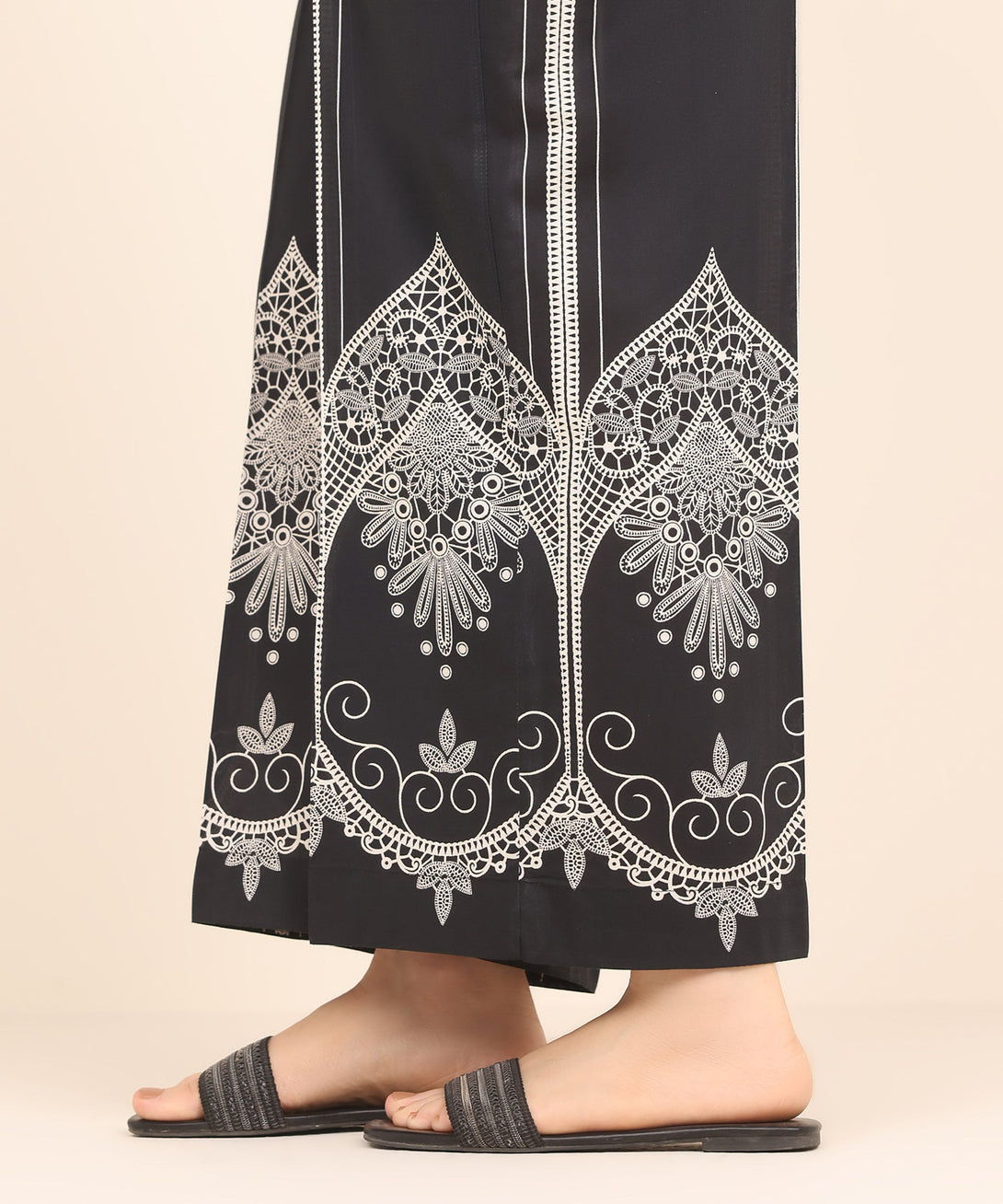 Women's RTW Cambric Multi Printed Culottes