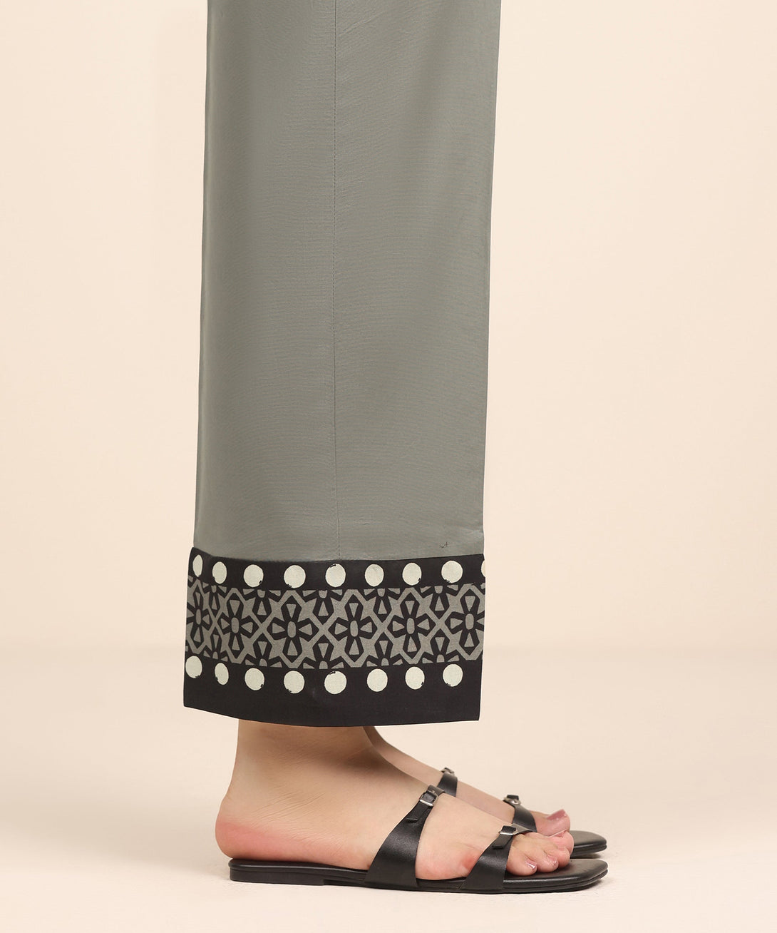 Women's RTW Cambric Grey Solid Straight Pants