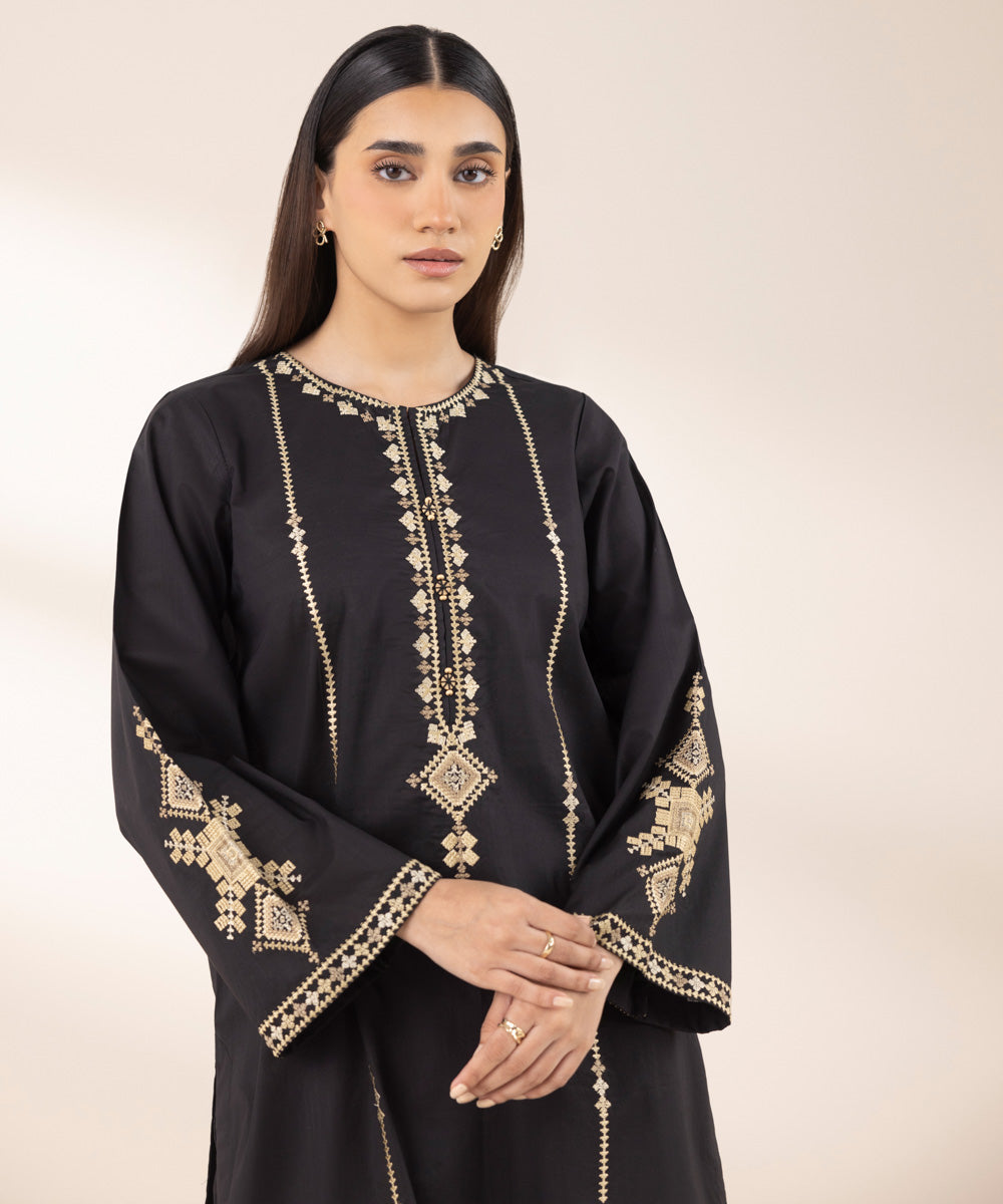 Women's RTW Cross Hatch Black Embroidered A-Line Shirt