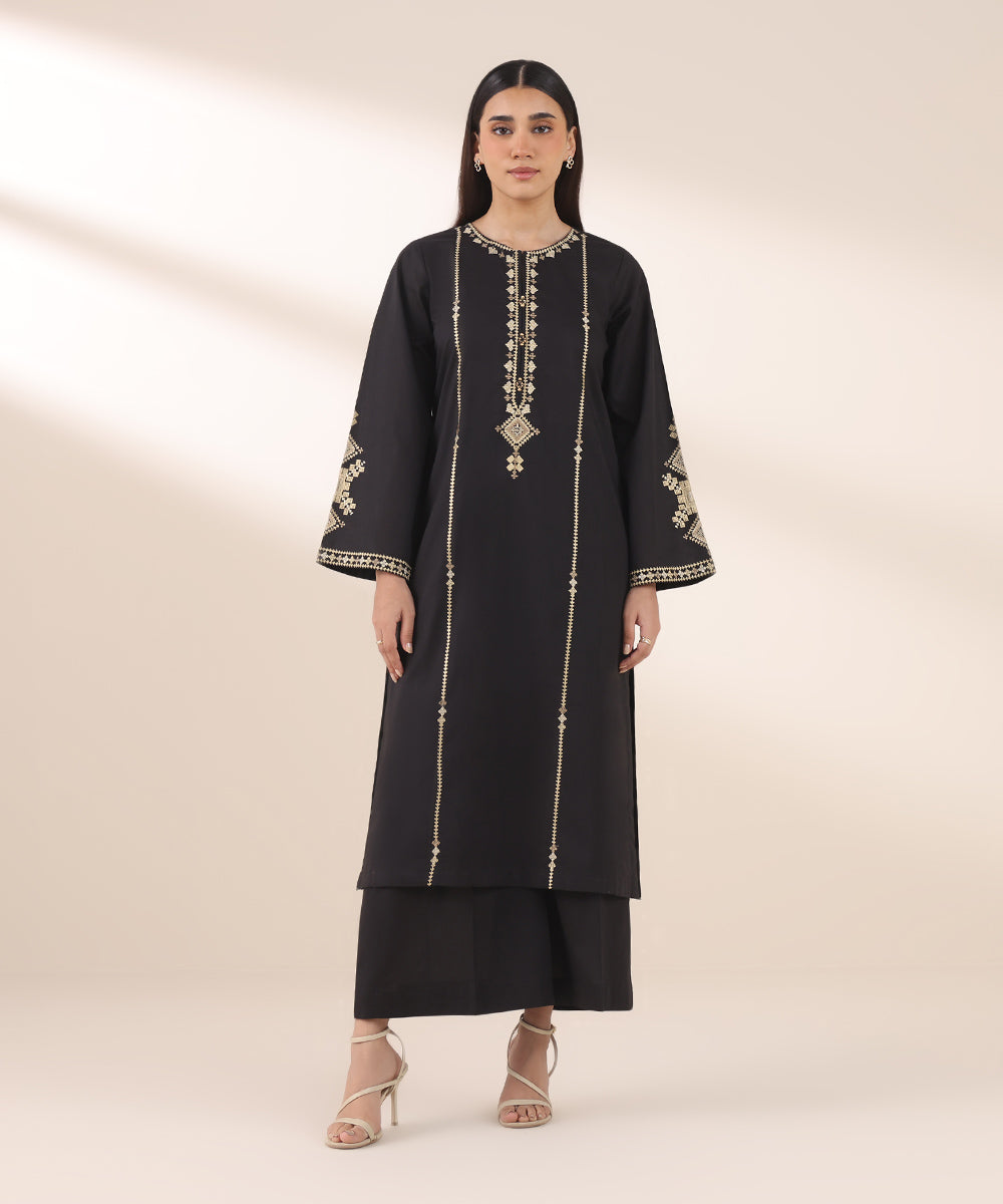 Women's RTW Cross Hatch Black Embroidered A-Line Shirt