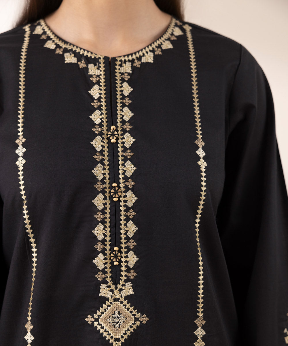 Women's RTW Cross Hatch Black Embroidered A-Line Shirt