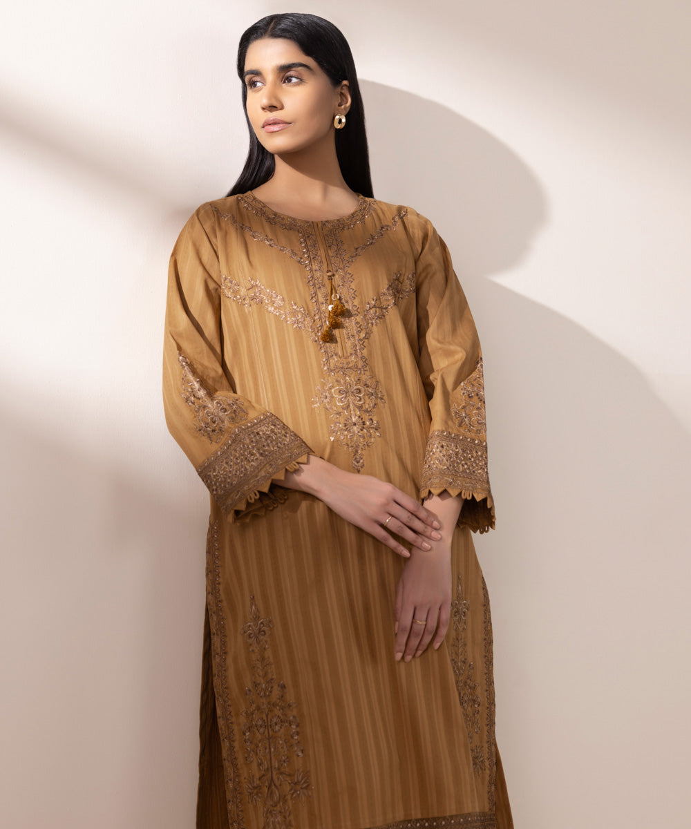 Women's RTW Dobby Brown Embroidered A-Line Shirt