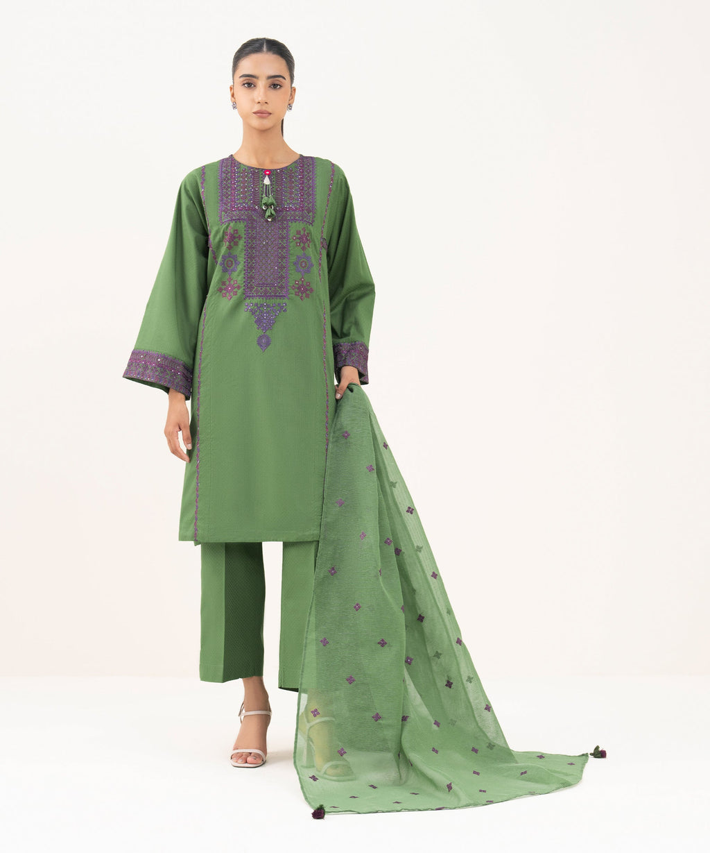 Blended Textured Karandi Green Embroidered Dupatta