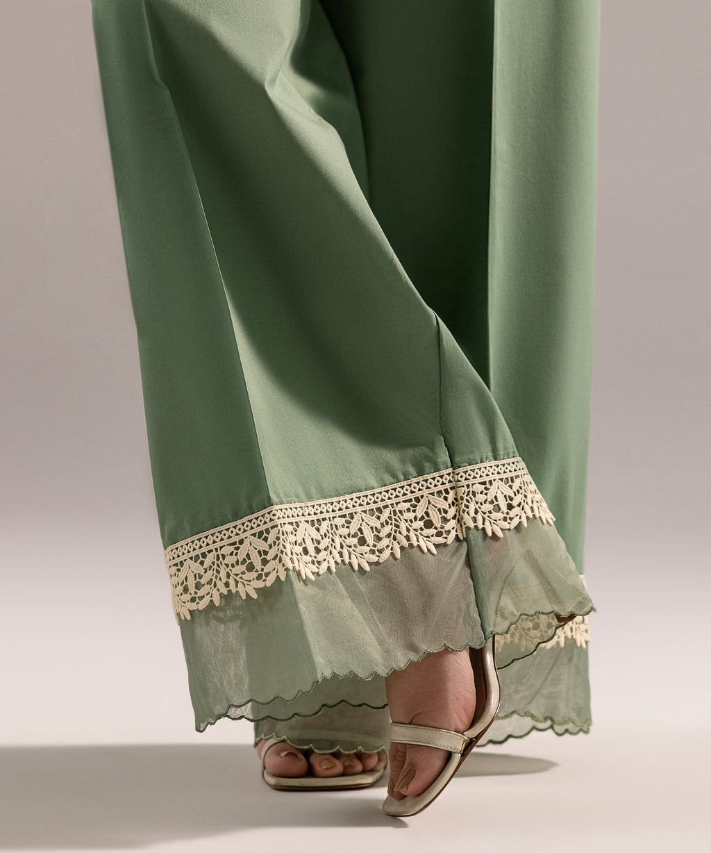 Solid Cambric Flared Pant