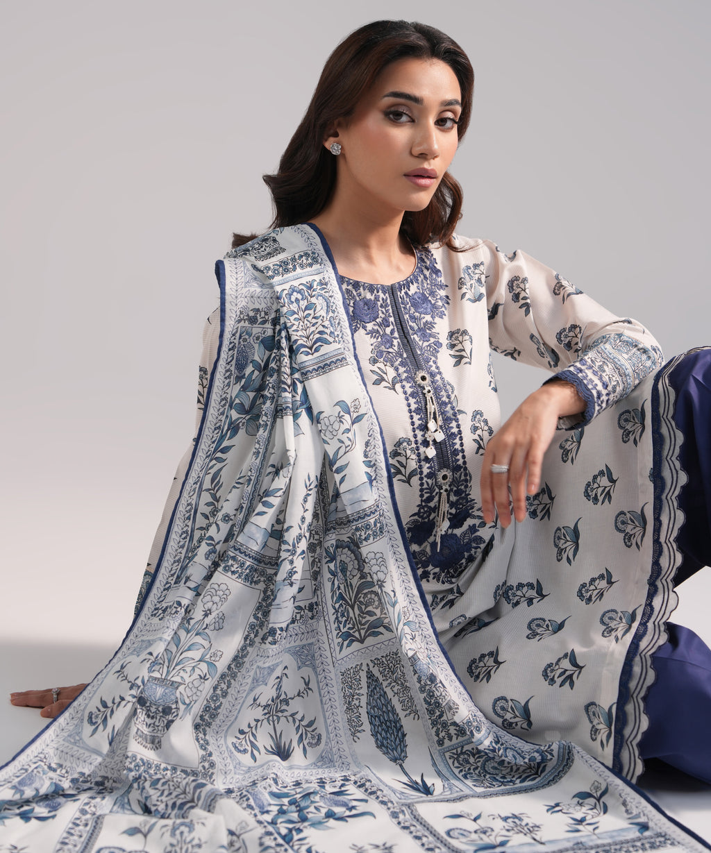 3 Piece - Embroidered Zari Lawn Suit