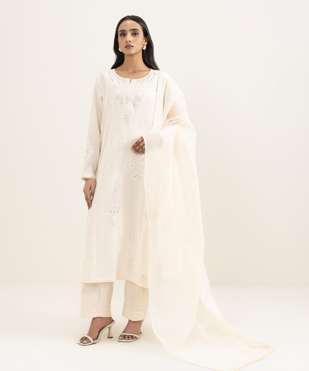 Embroidered Karandi Dupatta