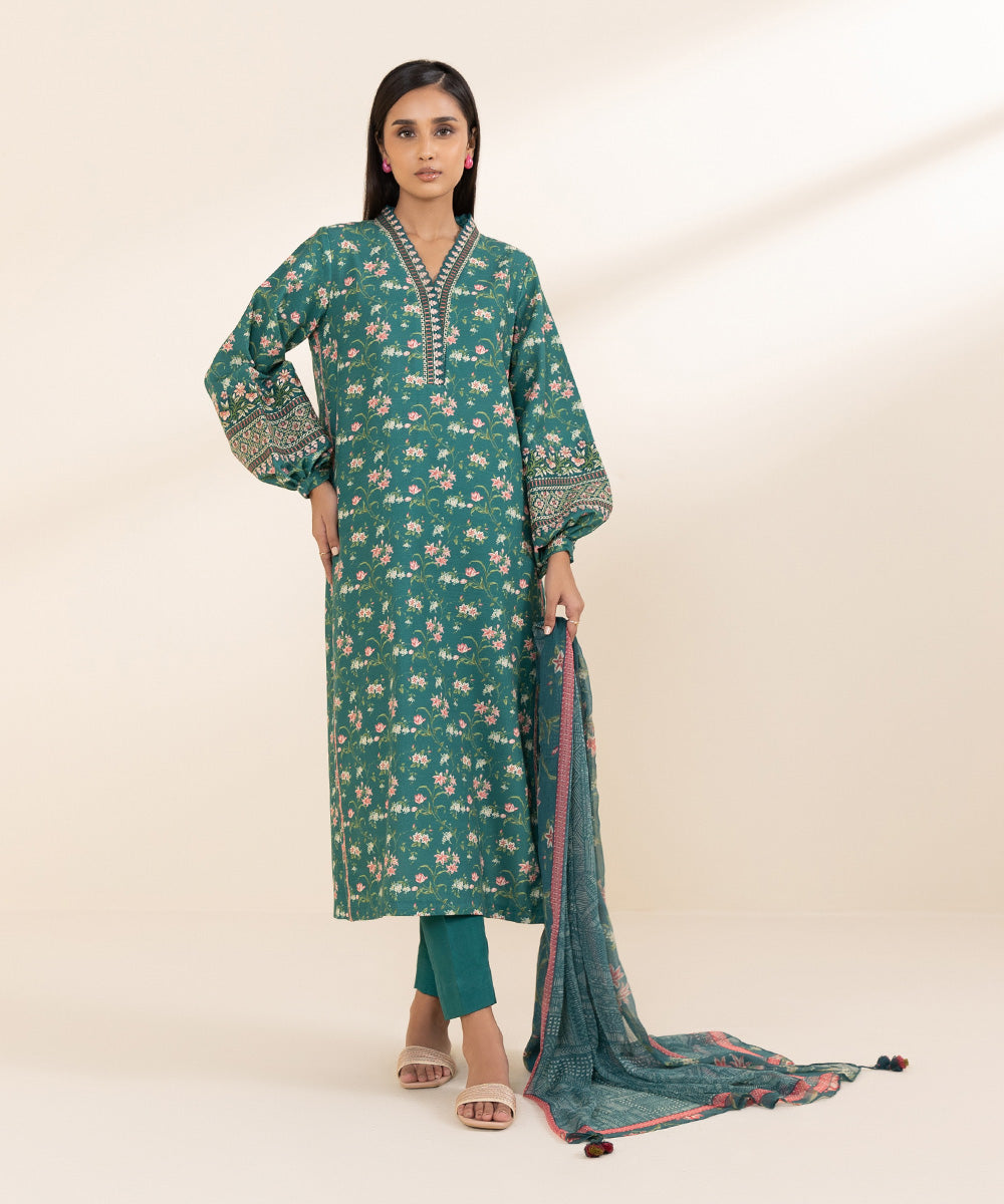 Women's Unstitched Light Khaddar Green Embroidered 3 Piece Suit