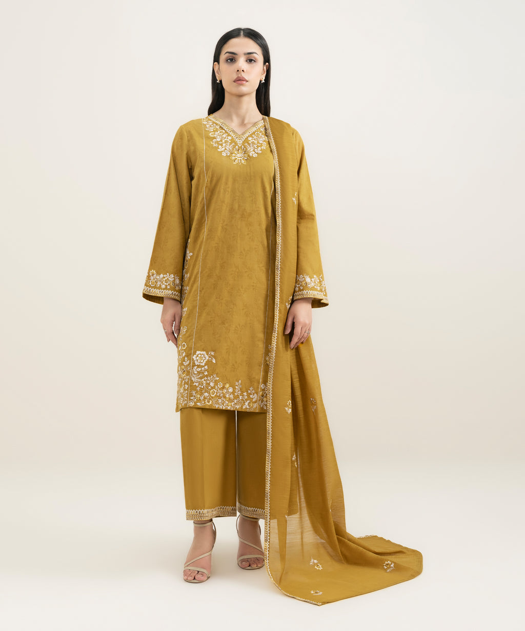 Embroidered Manaar Dupatta