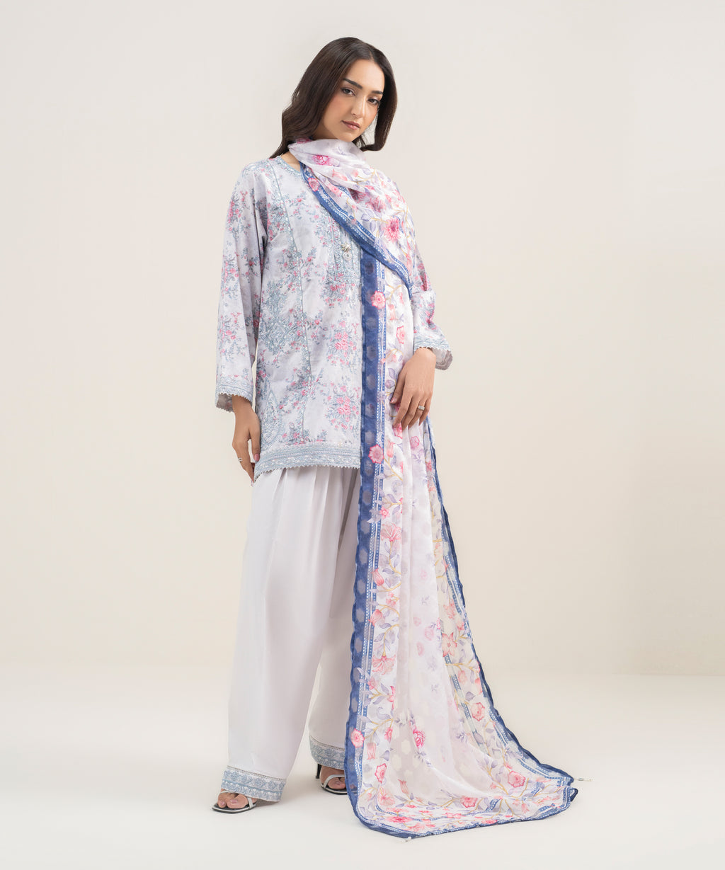 3 Piece - Embroidered Zari Lawn Suit