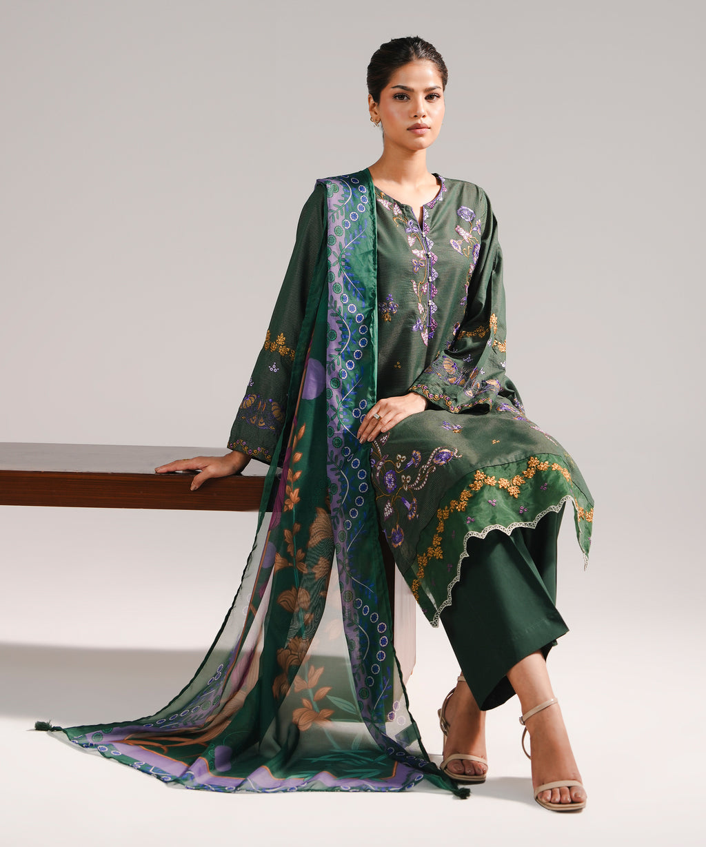 3 Piece - Embroidered Zari Lawn Suit