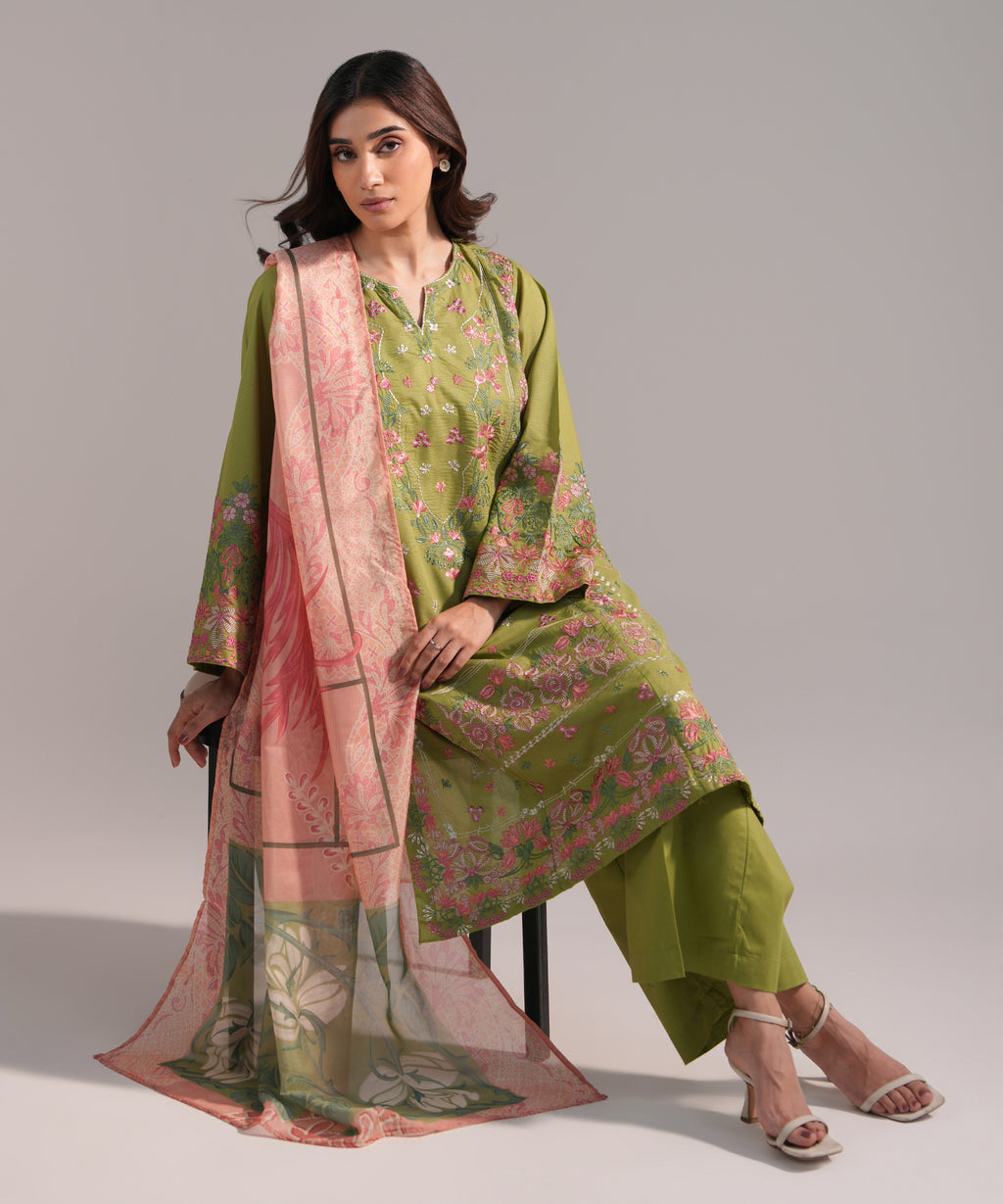 3 Piece - Embroidered Zari Lawn Suit