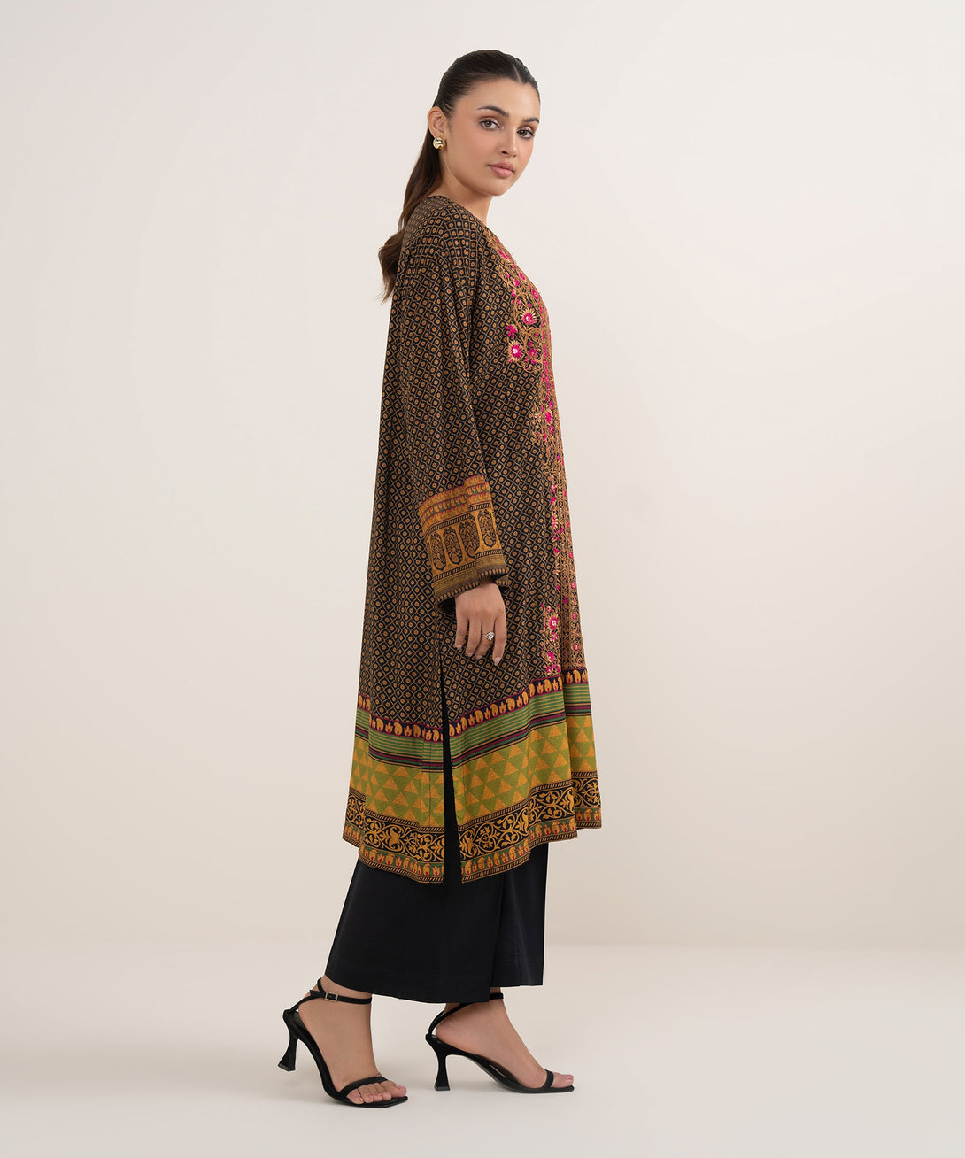 Women's RTW Arabic Lawn Black Printed Drop Shoulder Shirt