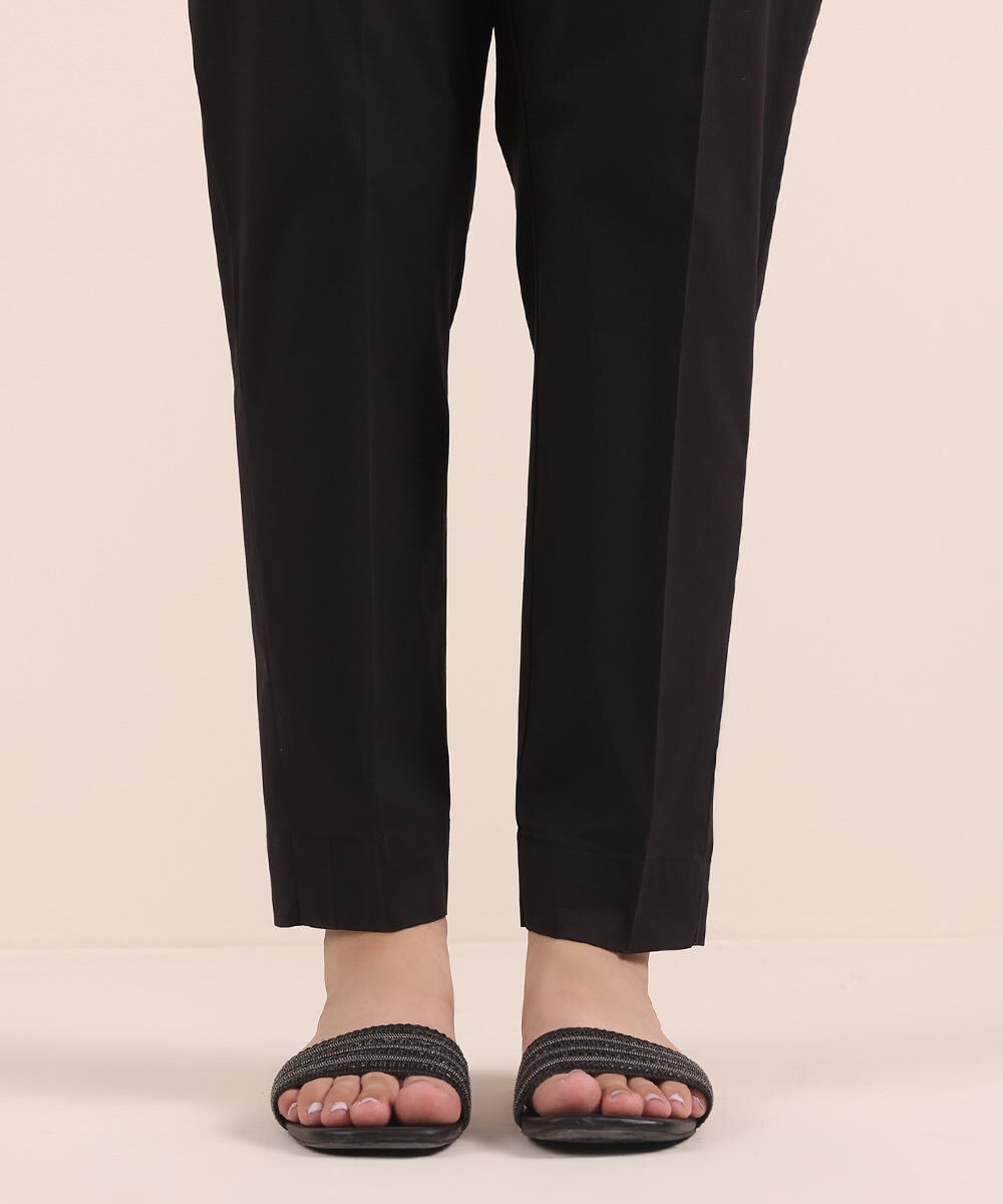 Woman - Black Solid Cambric Straight Pants