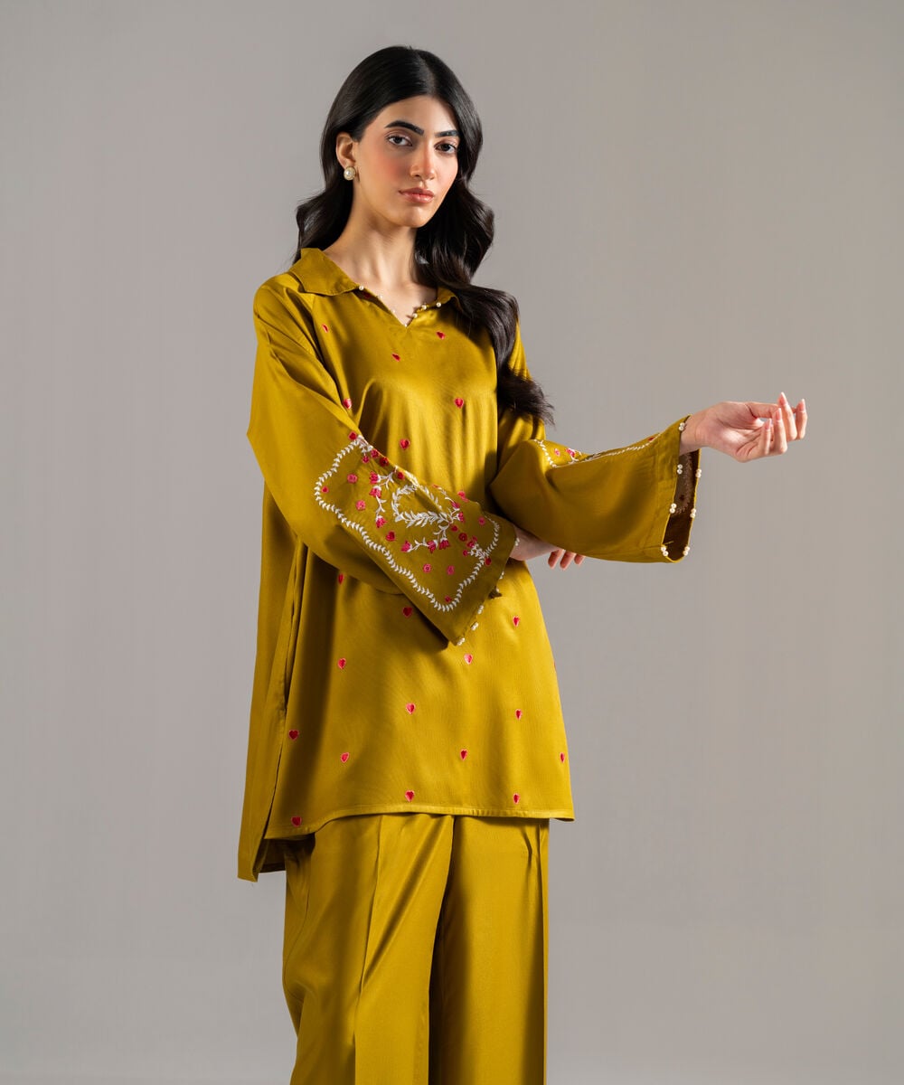 Women's RTW Bedford Solid Embroidered Green Straight Shirt