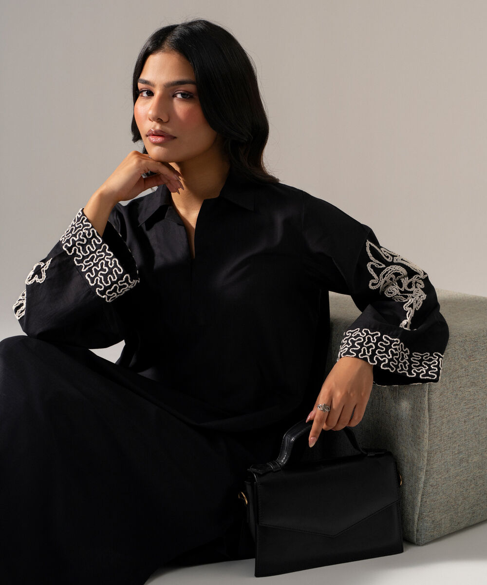 Women's RTW Cross Hatch Solid Embroidered Black Straight Shirt