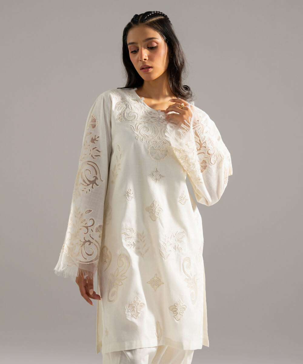 Women's RTW Cross Hatch Solid Embroidered White 2 Piece Suit
