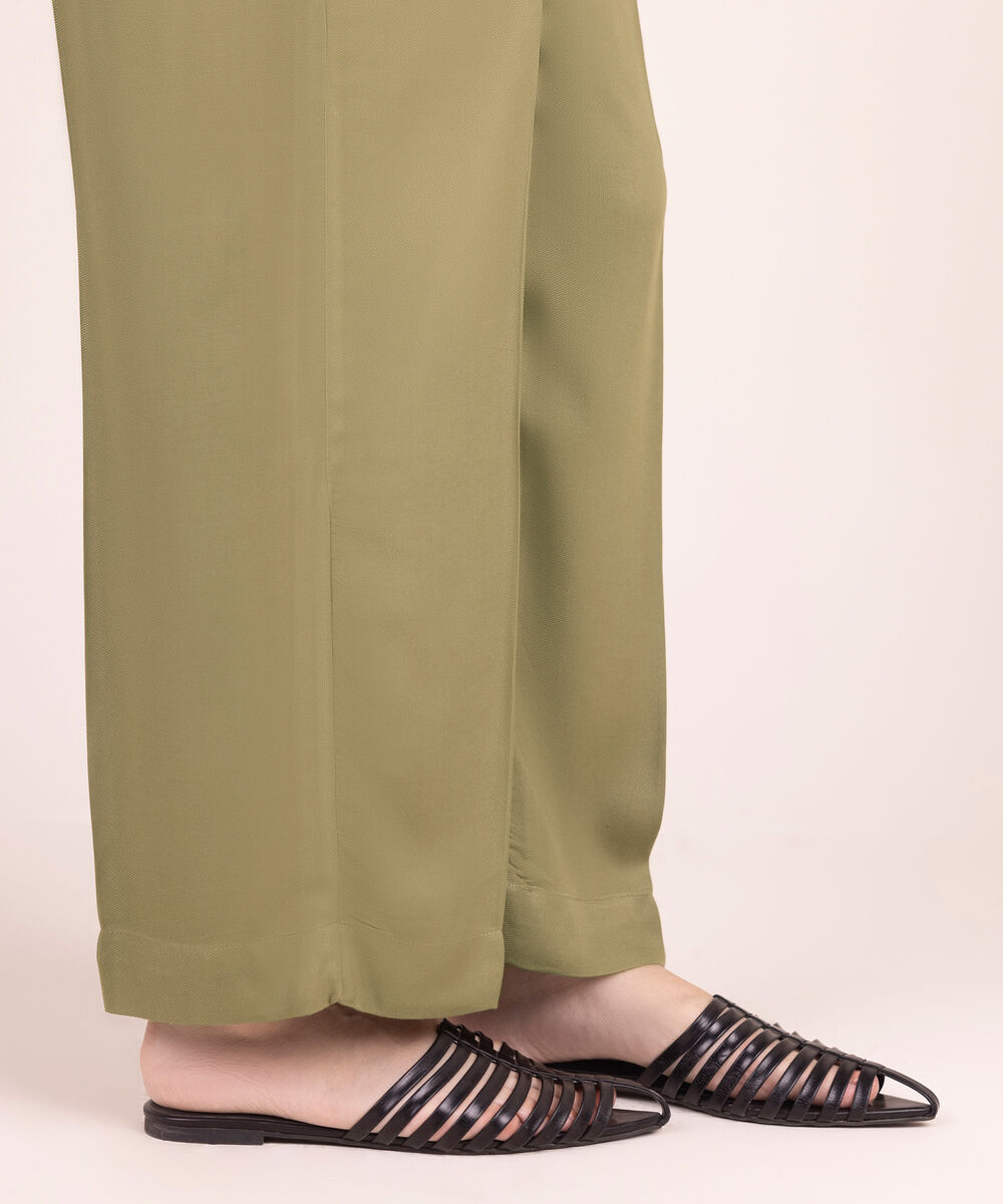 Women's RTW Bedford Solid Green Straight Pants