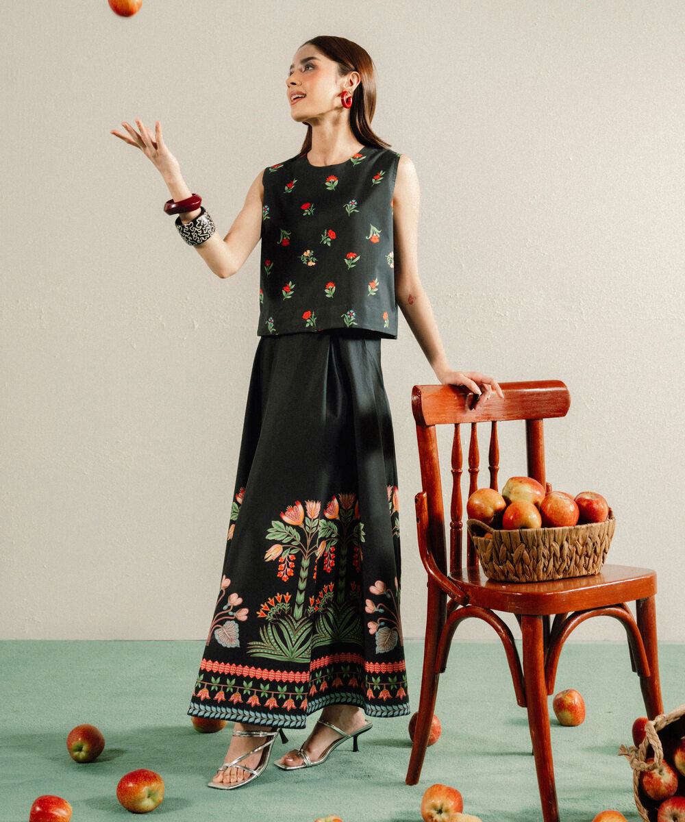 Women's RTW Poplin Printed Black Top
